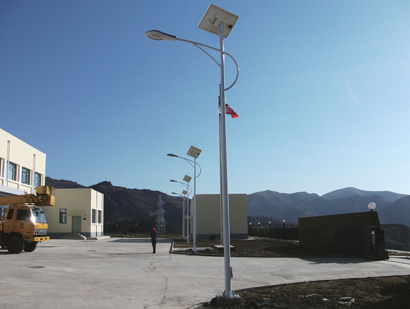 太陽能鋰電路燈